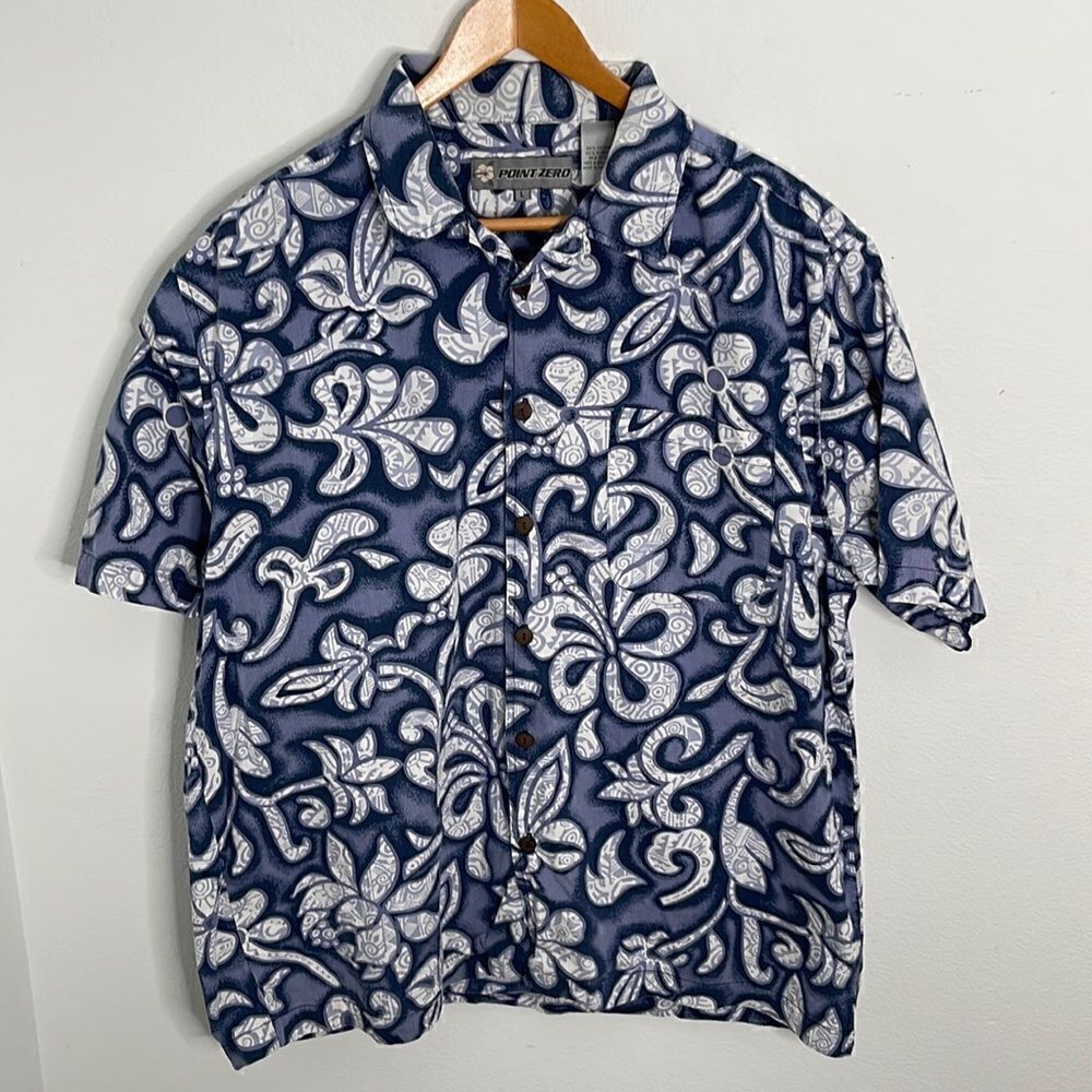 Point Zero 💯 cotton button down Hawaiian shirt.  Size Large.